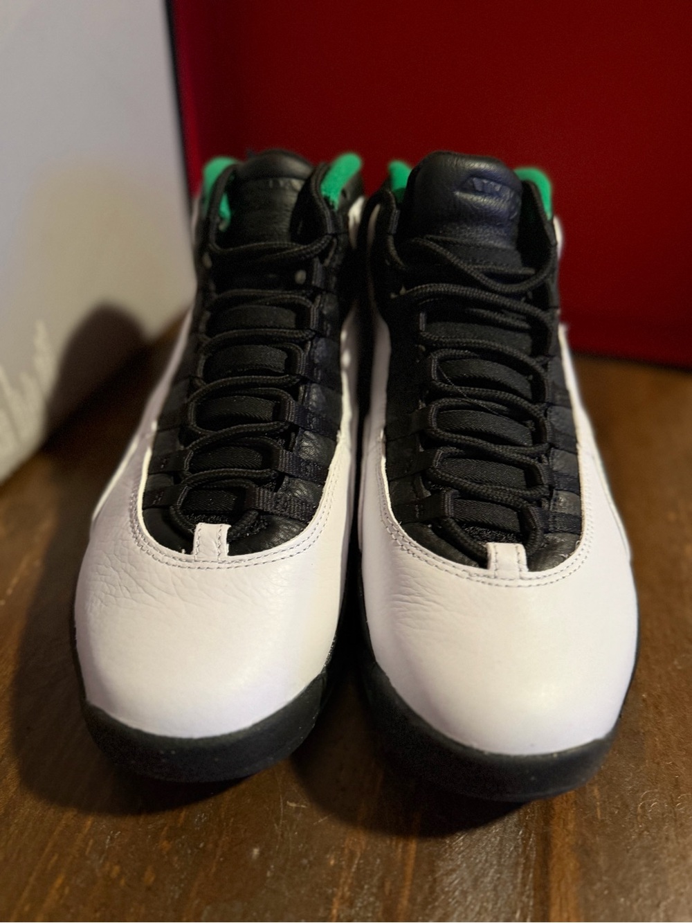DeadStock Nike Air Jordan 10 Retro 'Seattle' Sneakers - 9.5M - Picture 2 of 11